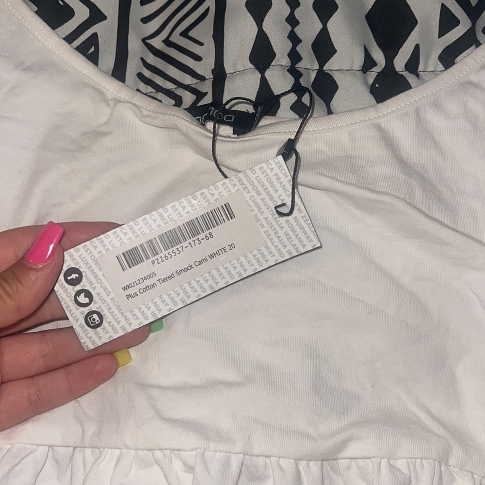BOOHOO CAMISOLE - Picture 2 of 2